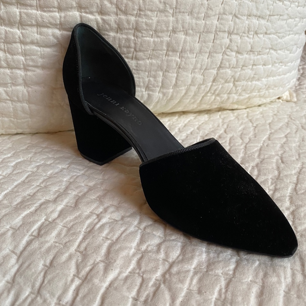 Jenni Kayne Black Velvet heels. Size 38.  Never worn.